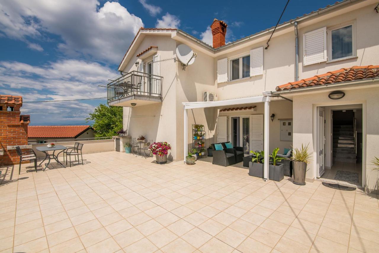 Apartment Marina Malinska Exterior photo