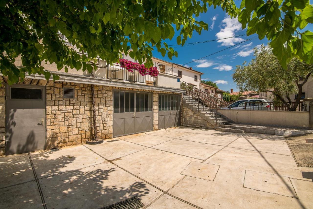 Apartment Marina Malinska Exterior photo